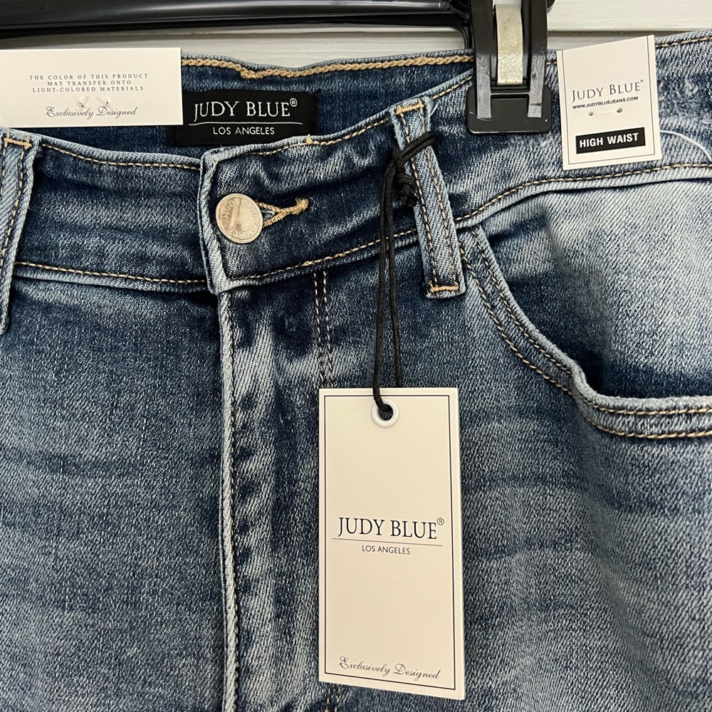 SOLD. NWT Judy Blue High Waist Straight Fit Jeans